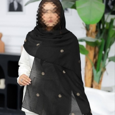 شال گلدوزی شده مشکی تک طرح